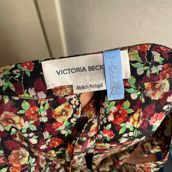 Victoria Beckham Fall/Winter 2021 Dress - Picture 3 of 8